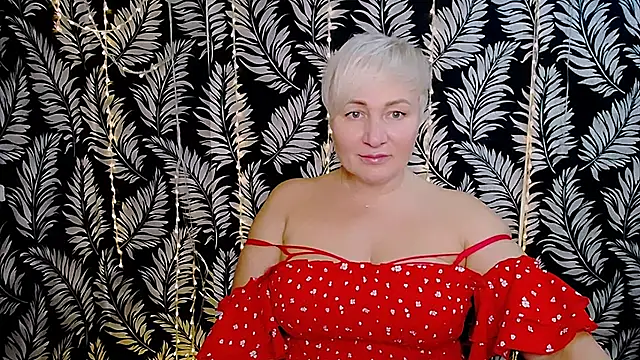 Snapshot of Olivia_playful chatting on 11.30.25 Olivia playful online show from 11.30.25