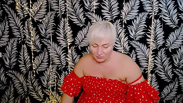 Snapshot of Olivia_playful chatting on 12.01.25 Olivia playful online show from 12.01.25