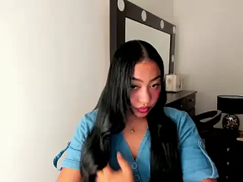 brunetenikole02 online show from 02.20.25