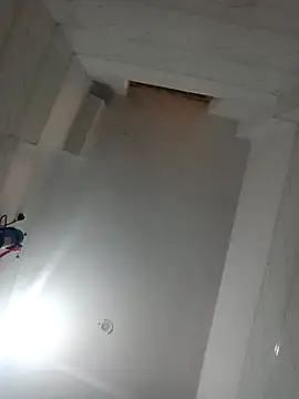 Snapshot of Lent_Medium chatting on 09.21.25 Lent Medium online show from 09.21.25