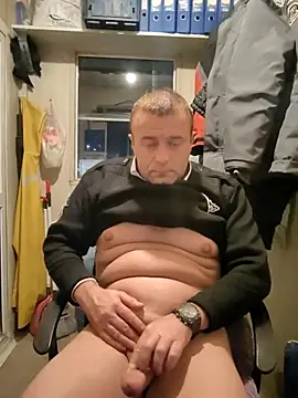 Snapshot of muscularsexy chatting on 12.19.25 muscularsexy online show from 12.19.25