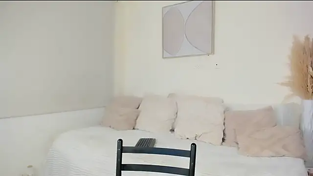 ZOEGARNER01 online show from 02.23.26