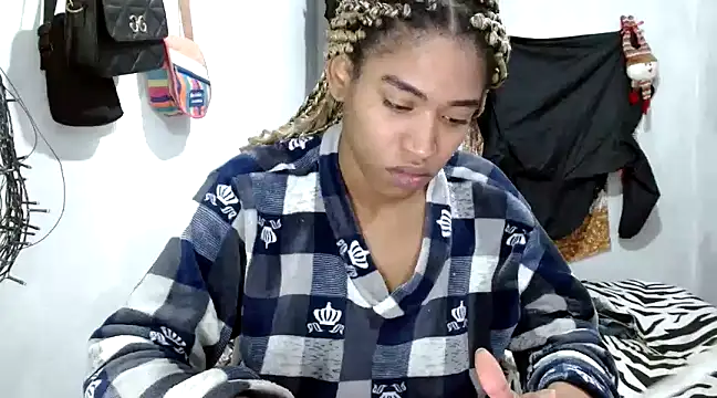 angelamarie1 online show from 01.22.25