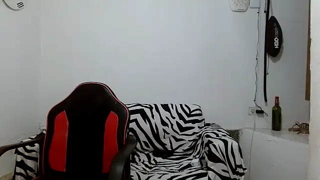 angelamarie1 online show from 04.30.26
