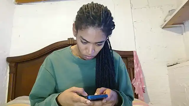 Snapshot of angelamarie1 chatting on 06.25.26 angelamarie1 online show from 06.25.26