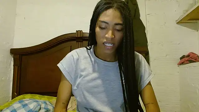 Snapshot of angelamarie1 chatting on 07.12.26 angelamarie1 online show from 07.12.26