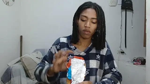 Snapshot of angelamarie1 chatting on 08.02.26 angelamarie1 online show from 08.02.26
