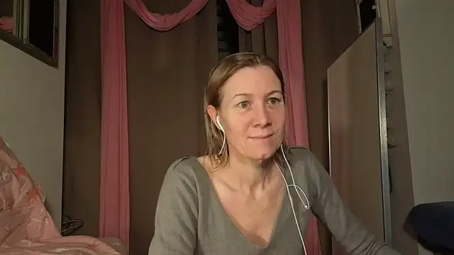 Lola Belgium online show from 02.03.26