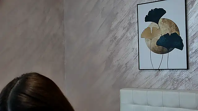 Sierra Halle online show from 01.23.25