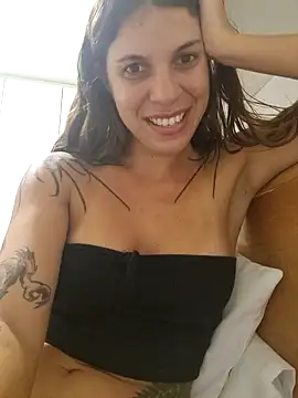 Snapshot of frenchxena98 chatting on 01.04.25 frenchxena98 online show from 01.04.25