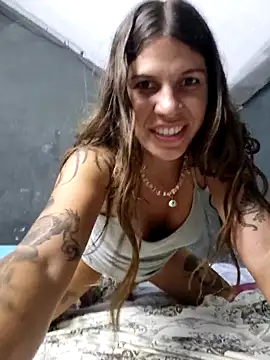 Snapshot of frenchxena98 chatting on 03.19.25 frenchxena98 online show from 03.19.25