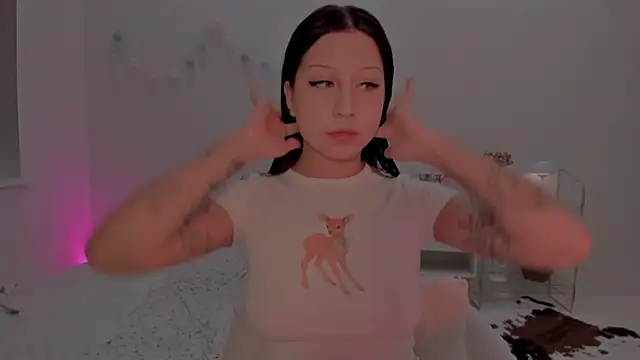 Snapshot of Mary_tiim chatting on 09.30.25 Mary tiim online show from 09.30.25