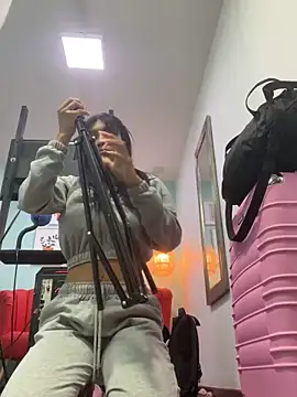 LauraAristizabal online show from 02.21.25