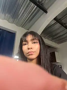 LauraAristizabal online show from 03.18.25