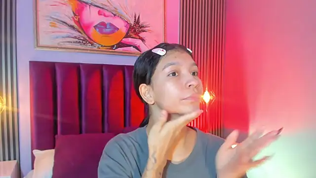 LauraAristizabal online show from 11.18.25