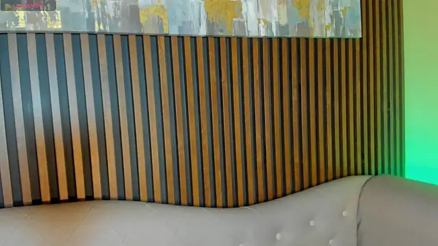 LauraAristizabal online show from 12.21.25