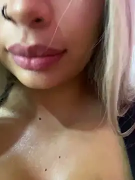 Snapshot of perla_kem_ chatting on 12.11.24 perla kem online show from 12.11.24