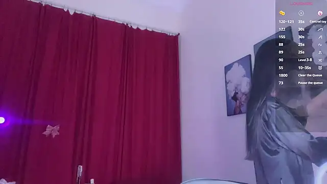 Snapshot of alaia-EDP chatting on 12.27.24 alaia-EDP online show from 12.27.24