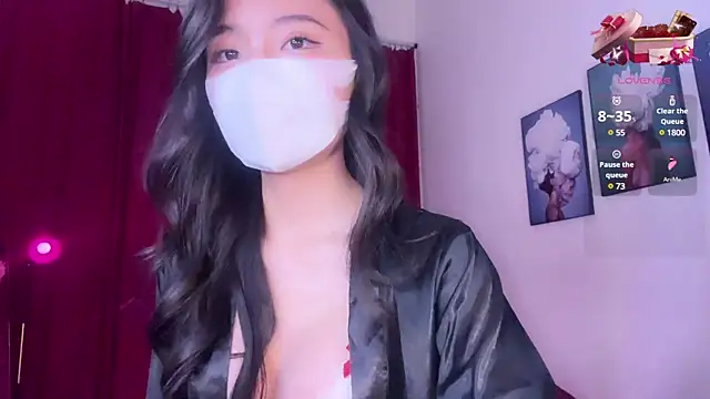 Snapshot of alaia-EDP chatting on 01.05.25 alaia-EDP online show from 01.05.25