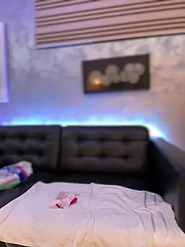 Snapshot of KirstieVegas chatting on 01.16.25 KirstieVegas online show from 01.16.25