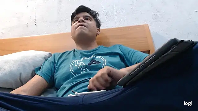 Snapshot of thor000089 chatting on 12.10.24 thor000089 online show from 12.10.24