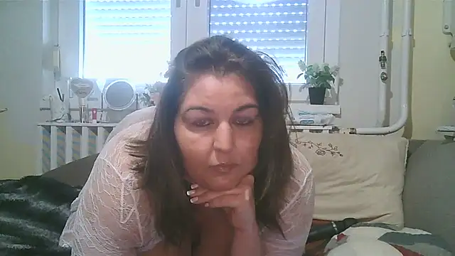Snapshot of Mileva88 chatting on 10.13.25 Mileva88 online show from 10.13.25