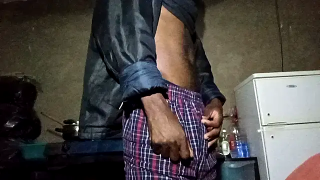 Snapshot of clintsix chatting on 11.18.25 clintsix online show from 11.18.25