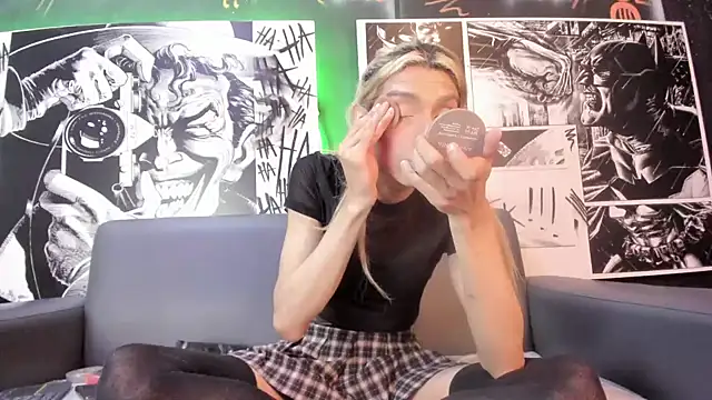 Victoria Badgal  online show from 01.27.25