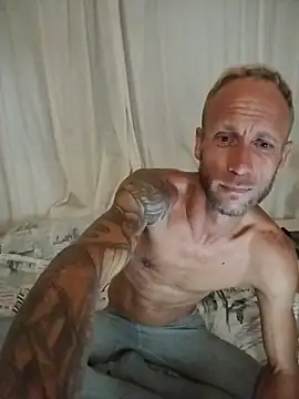 Snapshot of Happypotplants chatting on 01.12.26 Happypotplants online show from 01.12.26