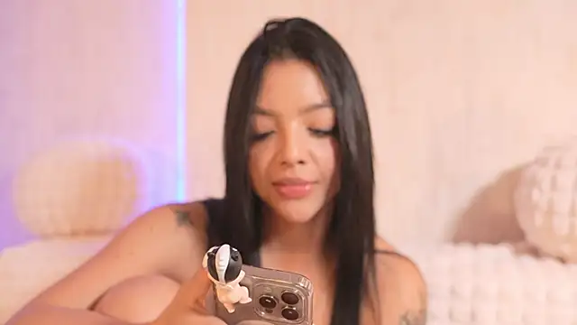 sarah hiill online show from 02.19.25