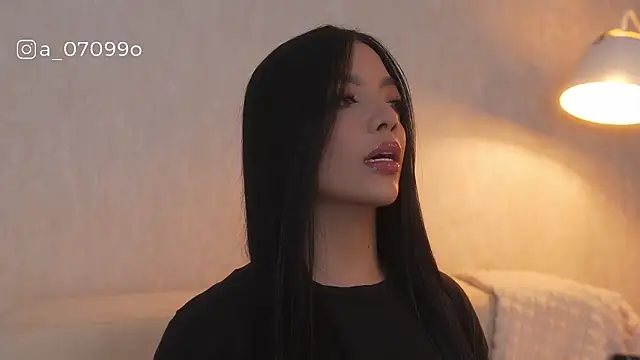 sarah hiill online show from 02.12.26