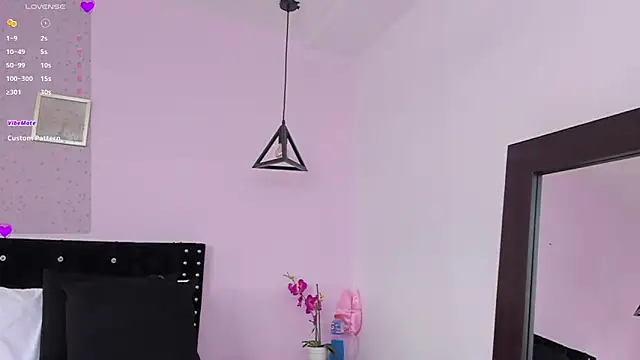 CeliWoods online show from 01.25.25