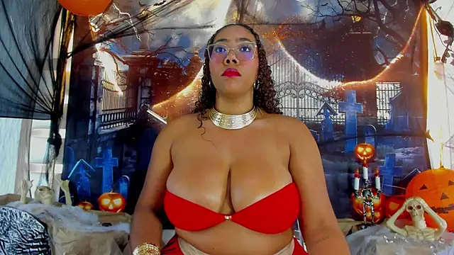 Aisharhodes00 online show from 10.31.25