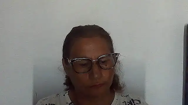 charrysexy1 online show from 11.12.25