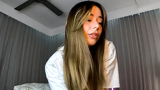 Snapshot of SashaJade_ chatting on 01.14.26 SashaJade online show from 01.14.26