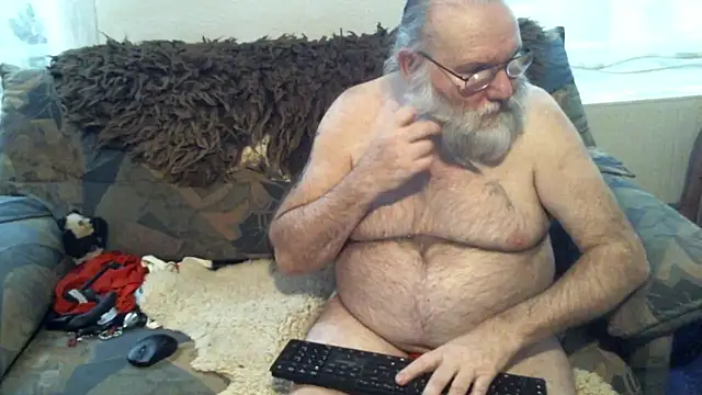 Snapshot of SexySantaC chatting on 01.29.25 SexySantaC online show from 01.29.25