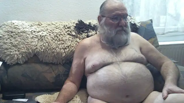 Snapshot of SexySantaC chatting on 09.24.25 SexySantaC online show from 09.24.25