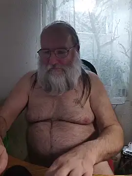 Snapshot of SexySantaC chatting on 11.11.25 SexySantaC online show from 11.11.25