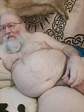 Snapshot of SexySantaC chatting on 12.05.25 SexySantaC online show from 12.05.25