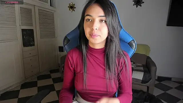 Miss Nicole online show from 12.21.24