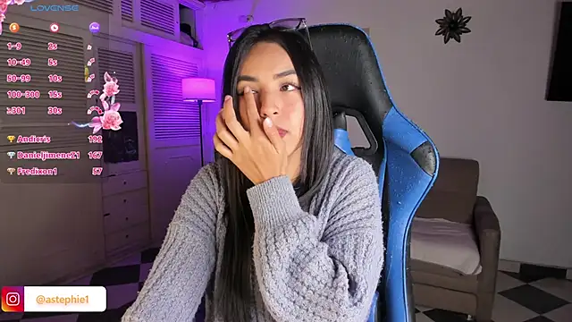 Miss Nicole online show from 01.03.25