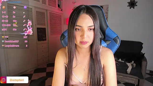 Miss Nicole online show from 01.23.25