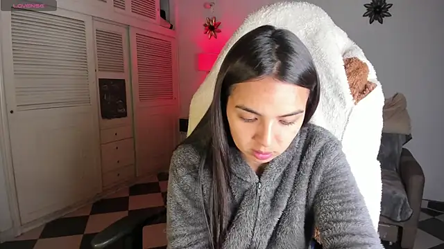 Miss Nicole online show from 02.01.25