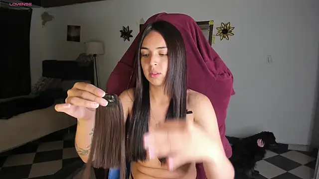 Miss Nicole online show from 02.06.25