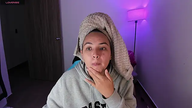 Miss Nicole online show from 02.18.26