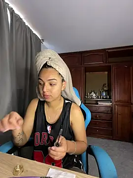 Snapshot of Miss_Nicole chatting on 06.19.26 Miss Nicole online show from 06.19.26