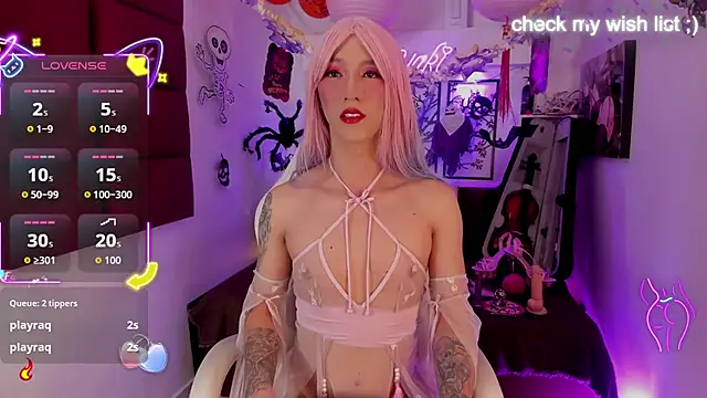 Snapshot of Yaki_Tai chatting on 10.10.25 Yaki Tai online show from 10.10.25