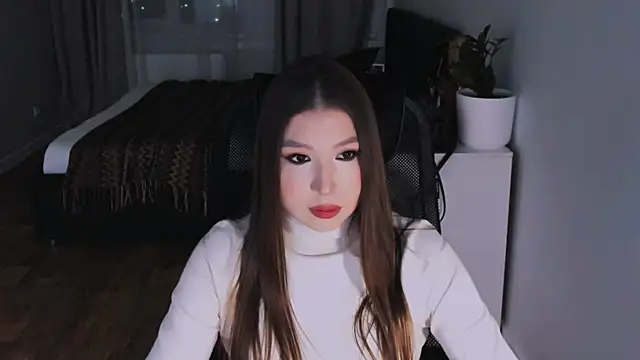 Snapshot of Eva_Chris chatting on 11.08.25 Eva Chris online show from 11.08.25