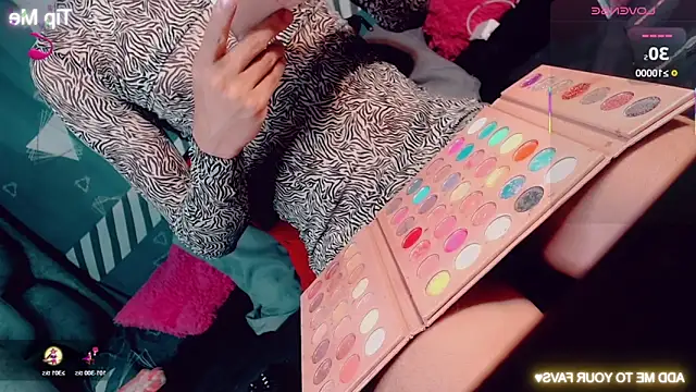 CharlotteBigCock online show from 11.05.25