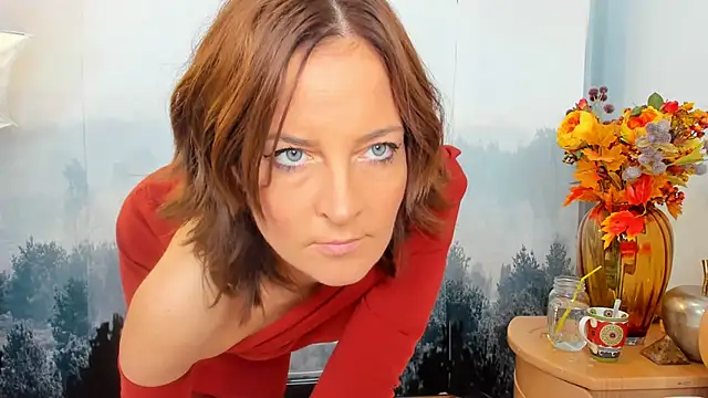 Snapshot of ViciousSiren chatting on 10.31.25 ViciousSiren online show from 10.31.25